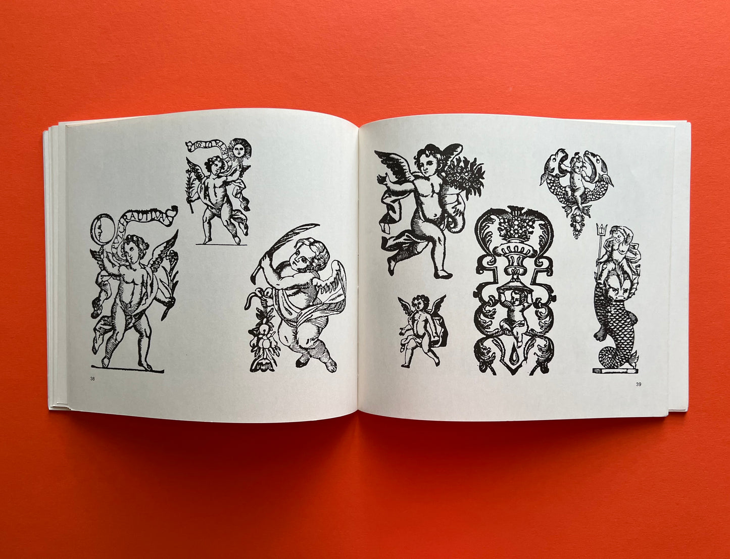 Serie de información gráfica: viñetas y grabados ornamentales del siglo XVIII